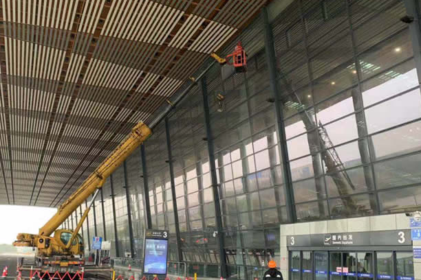 宜昌玻璃幕墙维护和保养